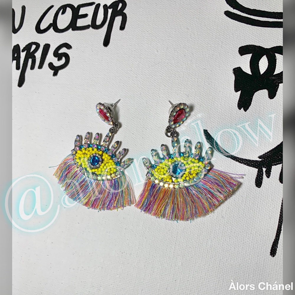 Illuminated diamond earrings